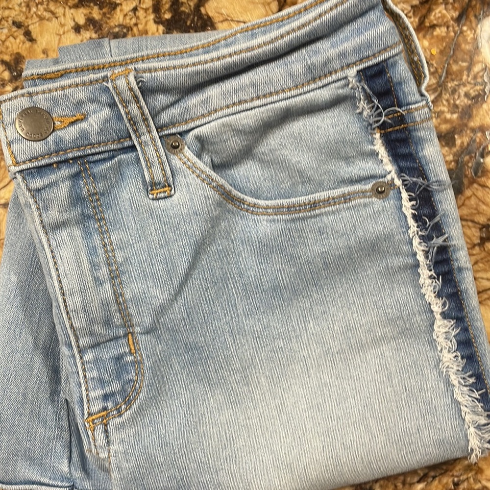 Universal Thread Women’s Jeans Size 4